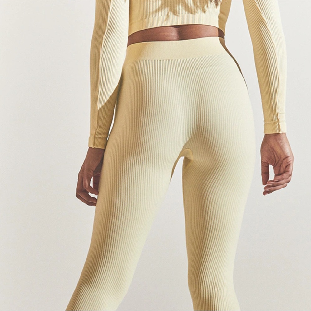 Seamless light yellow Ribbed Leggings
